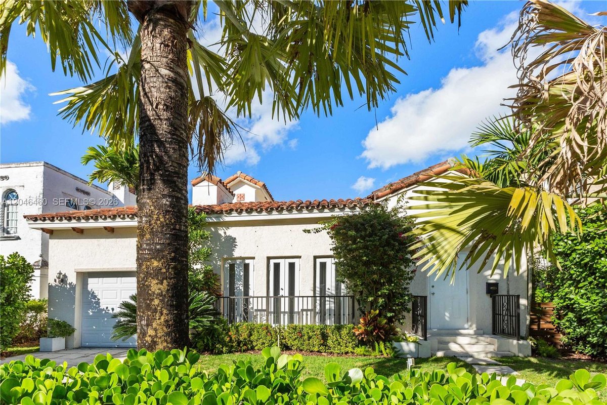 737 Alhambra Cir, Coral Gables FL 33134