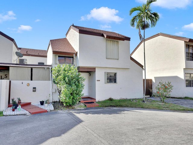 9702 NW 5th Lane # 9702, Miami FL 33172