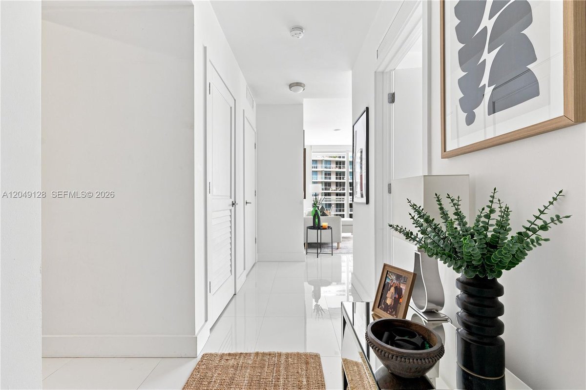 1080 Brickell Ave # 2609, Miami FL 33131