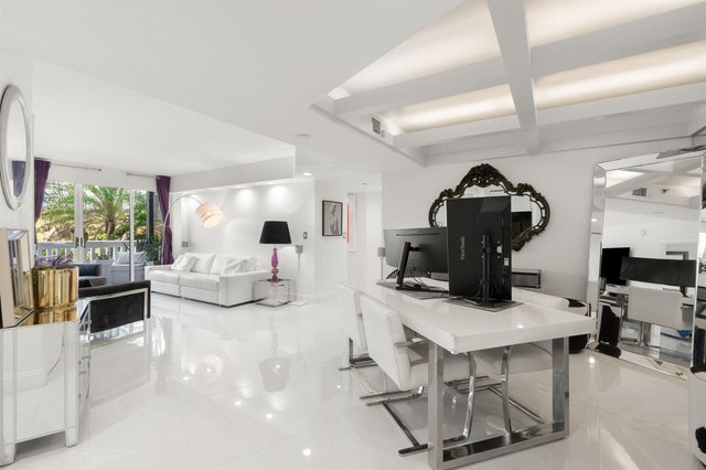 1000 E Island Boulevard # 305, Aventura FL 33160