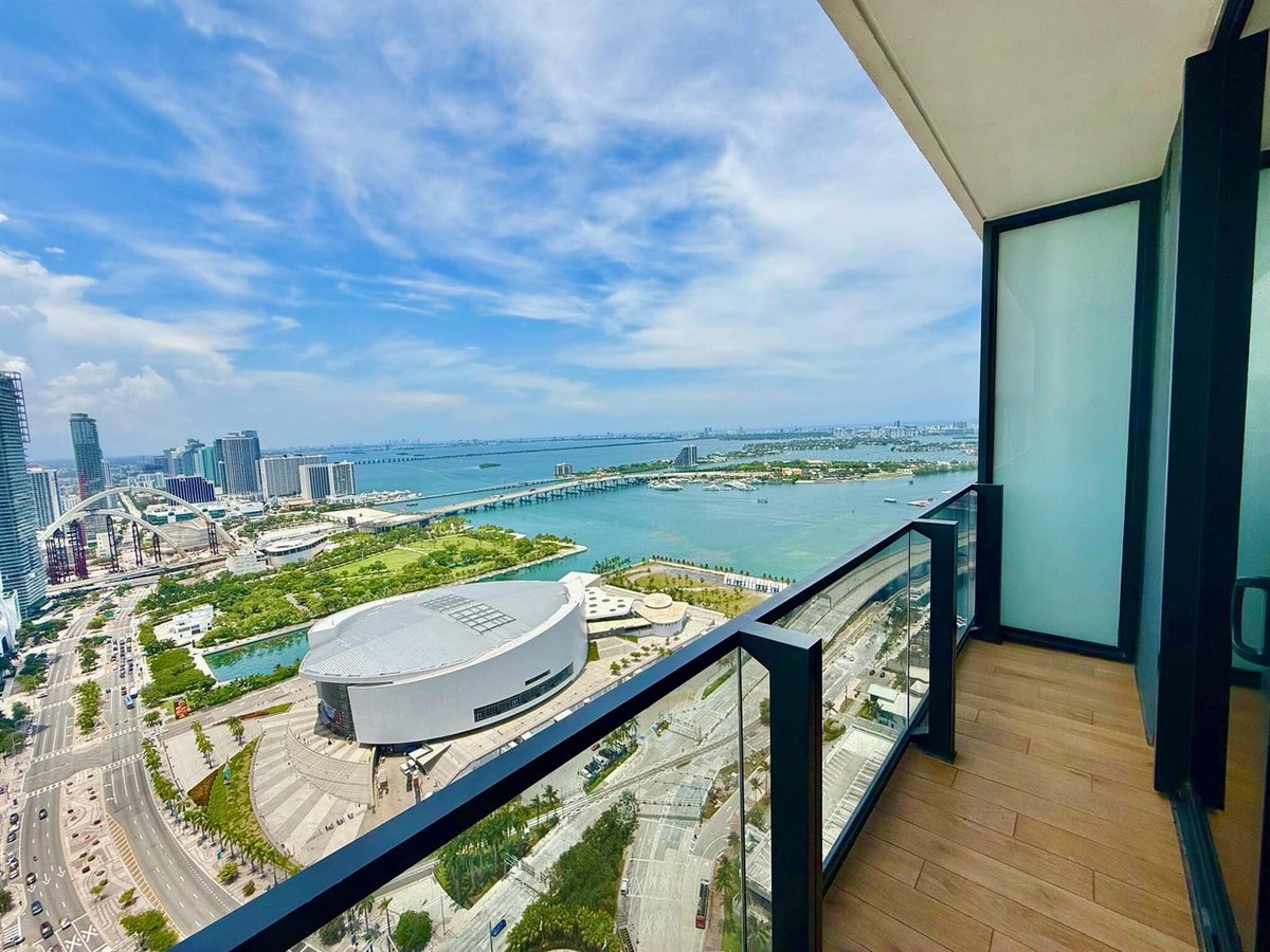 398 NE 5th Street # 3907, Miami FL 33132