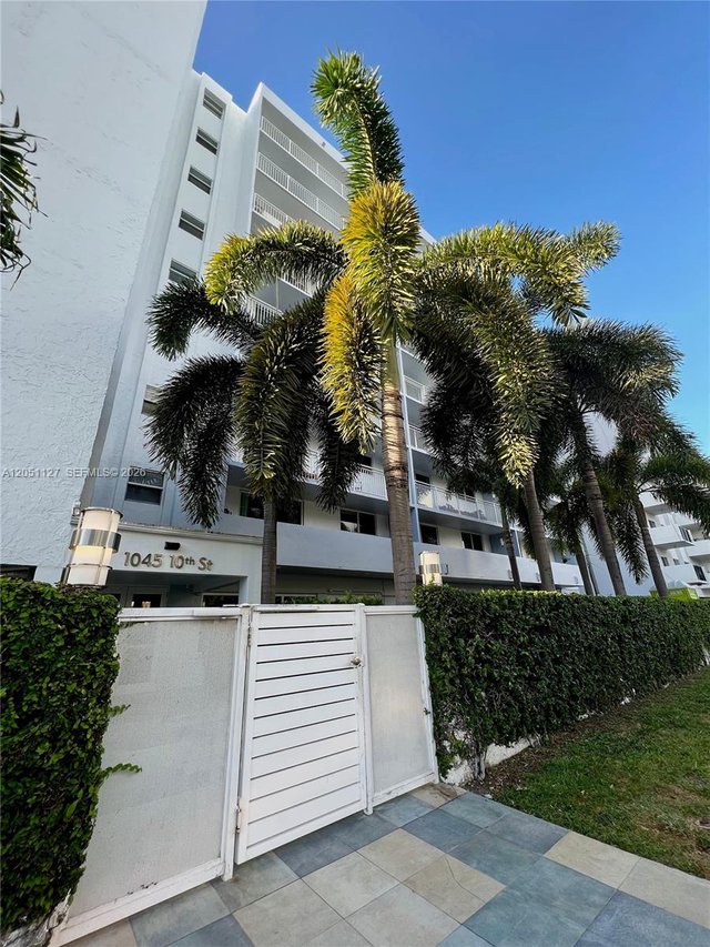1045 10th St # 902, Miami Beach FL 33139