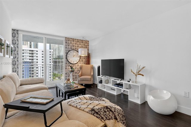 850 N Miami Ave # 1202, Miami FL 33136