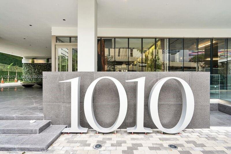 1010 Brickell Ave # 1403, Miami FL 33131