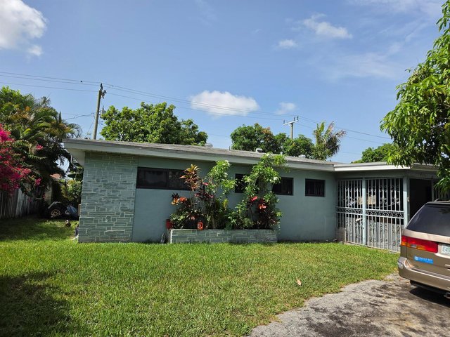 660 NE 181ST Street, Miami FL 33162