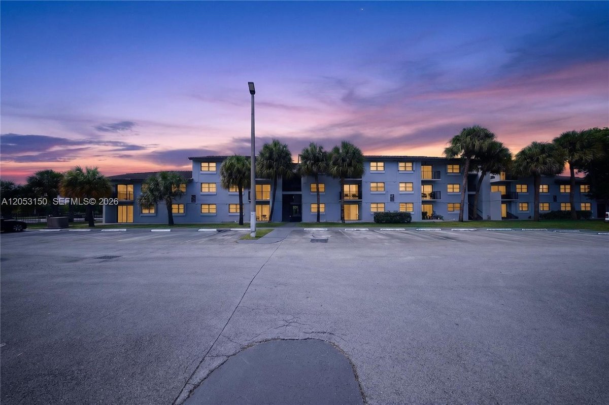 7195 NW 179th St # 109, Hialeah FL 33015