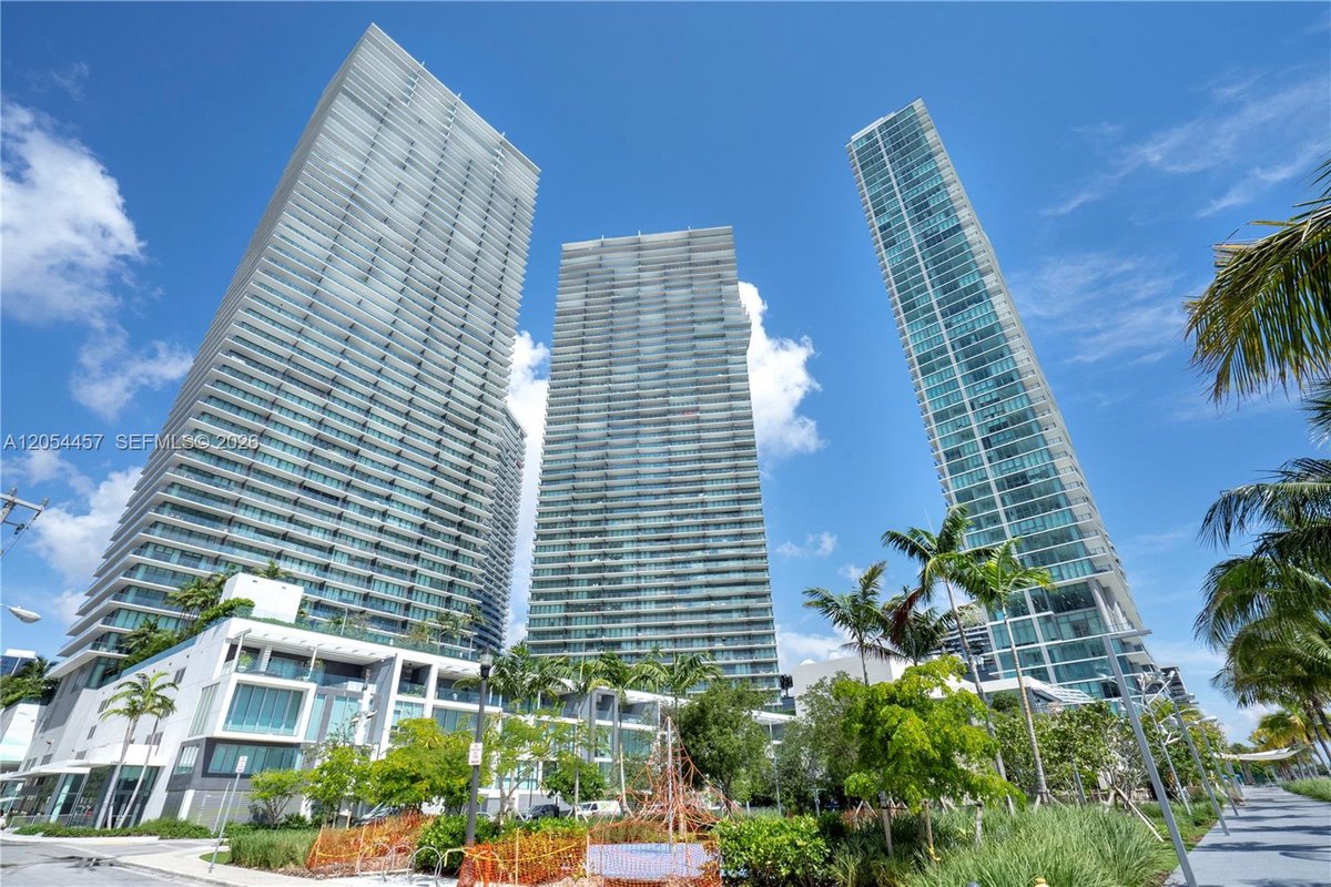 650 NE 32nd St # 4104, Miami FL 33137