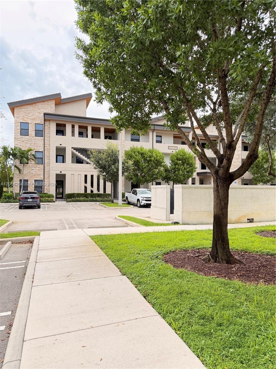 7819 NW 104th Ave # 22, Doral FL 33178