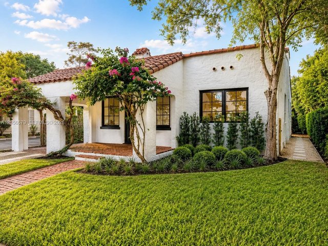 1213 Aguila Ave, Coral Gables FL 33134