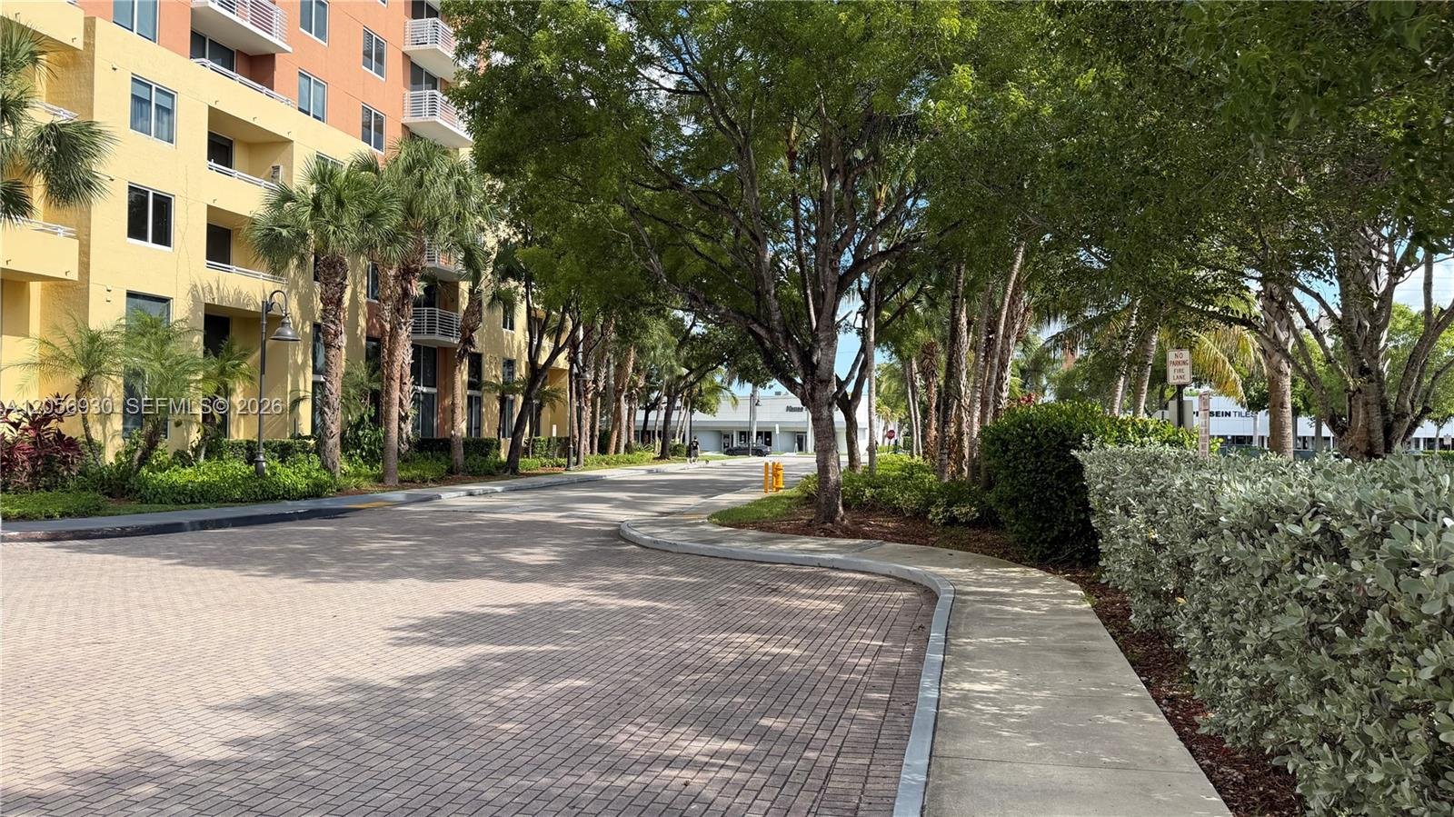 2775 NE 187th St # 316, Aventura FL 33180