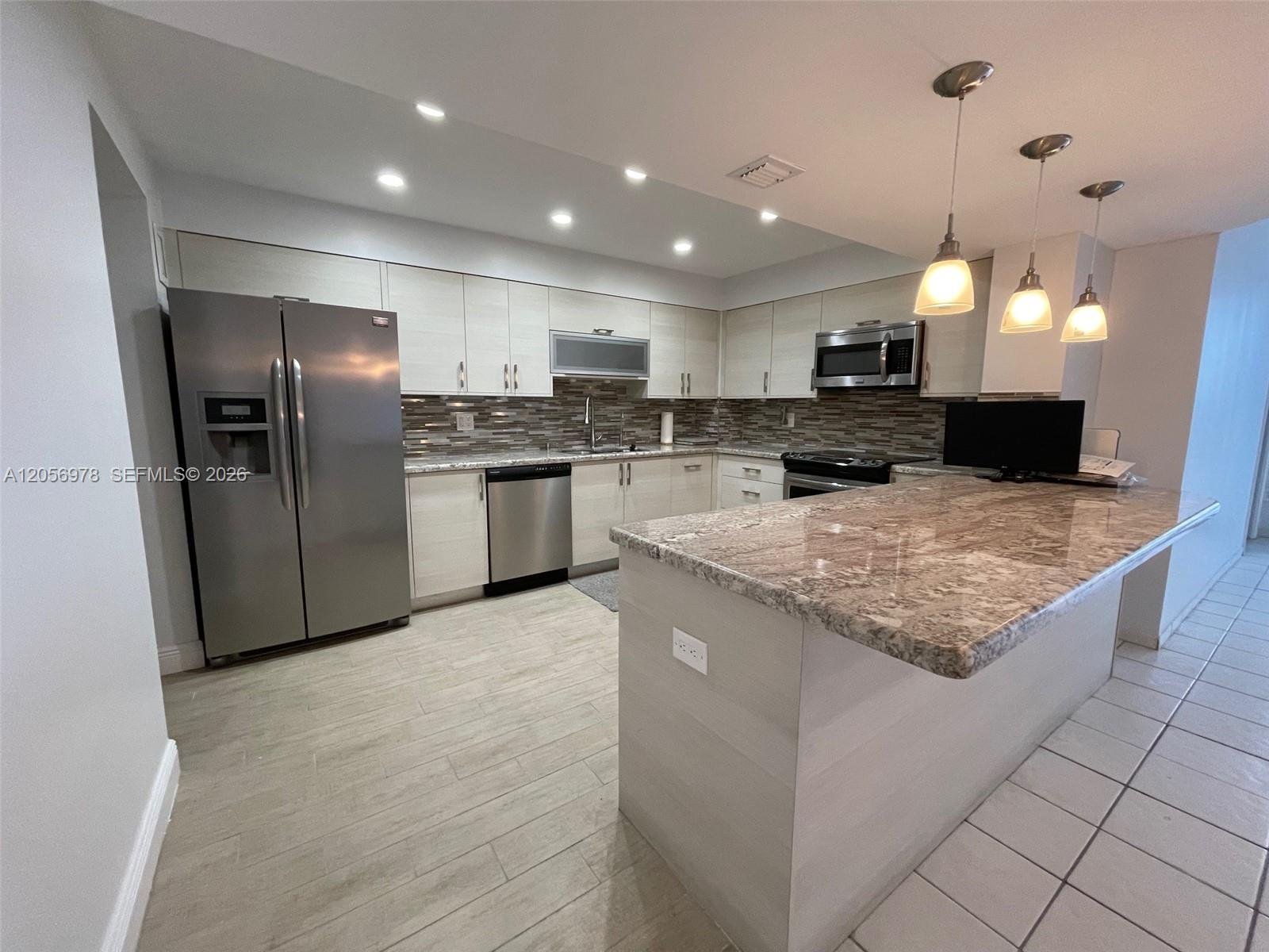 5825 Collins Ave # 7B, Miami Beach FL 33140