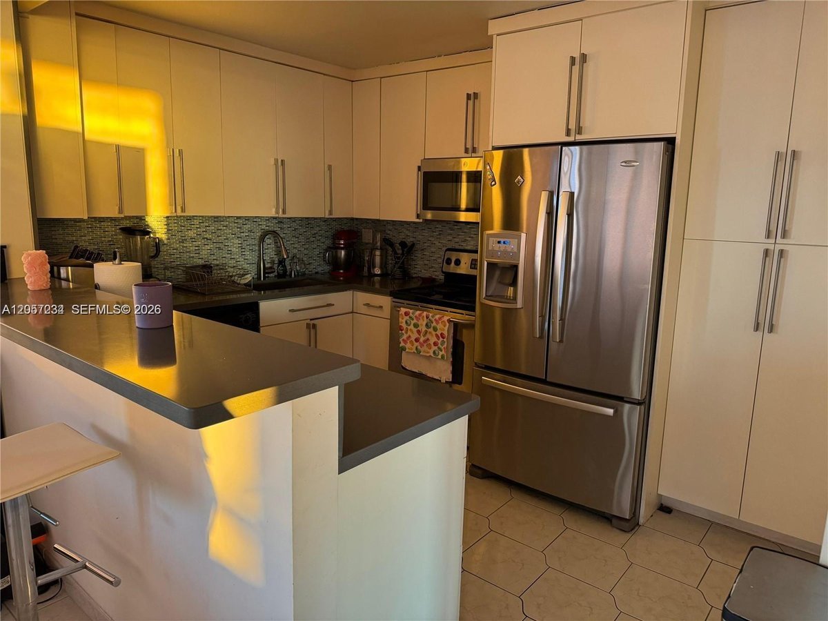 2750 NE 183rd St # 1503, Aventura FL 33160