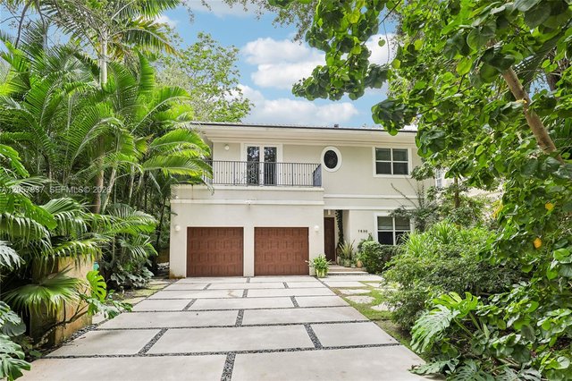 7830 SW 48th Ct, Miami FL 33143