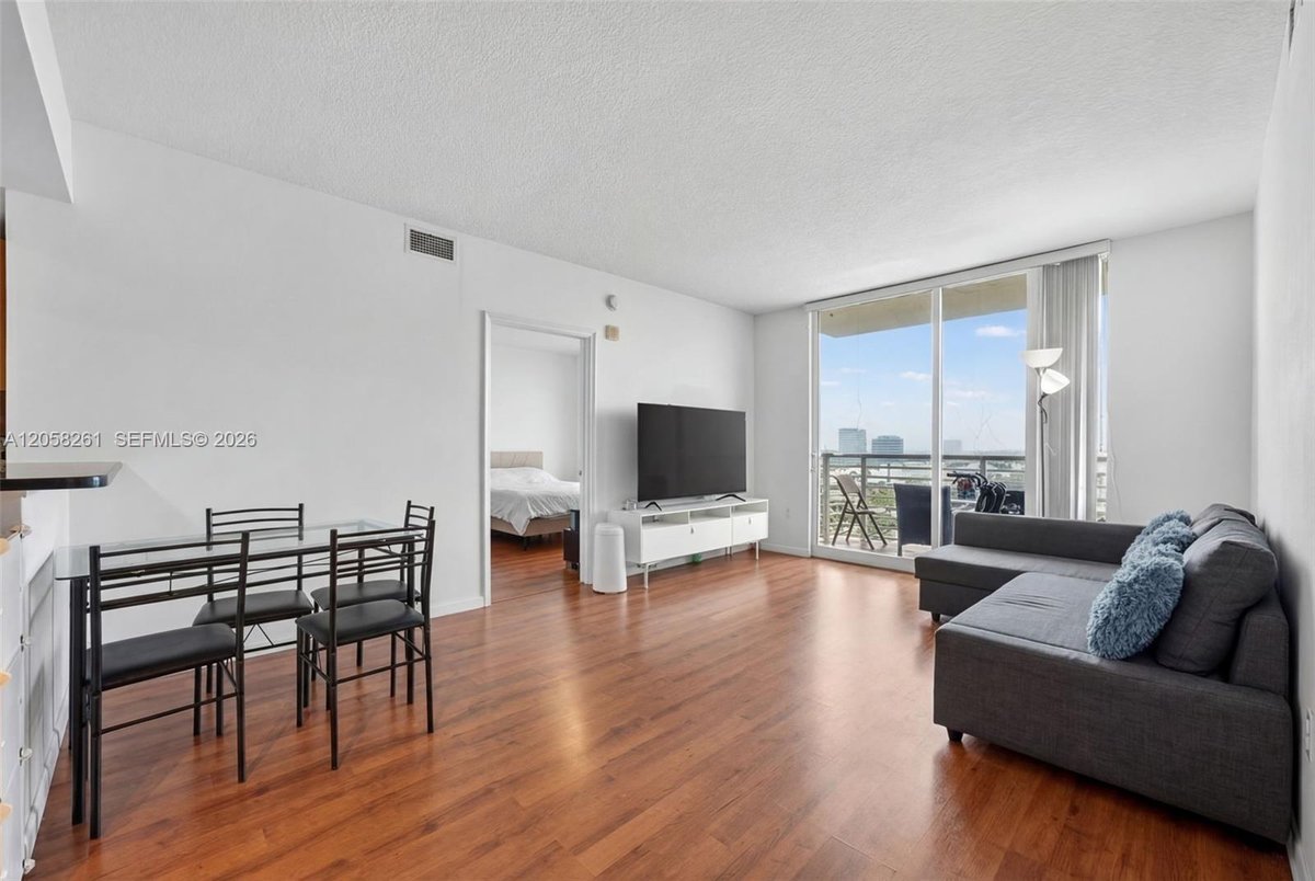 18800 NE 29th Ave # 904, Aventura FL 33180