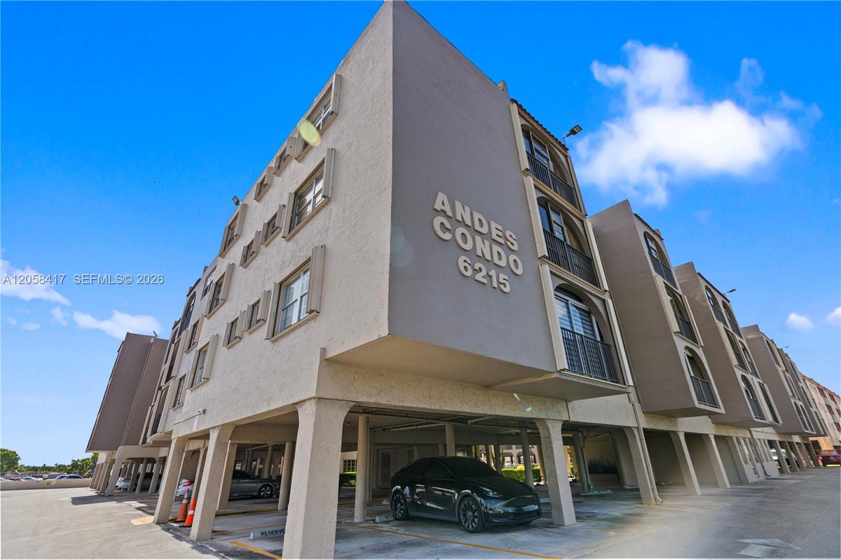 6215 W 20th Ave # 402, Hialeah FL 33012