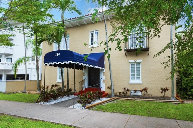 124 Mendoza Ave # 3, Coral Gables FL 33134