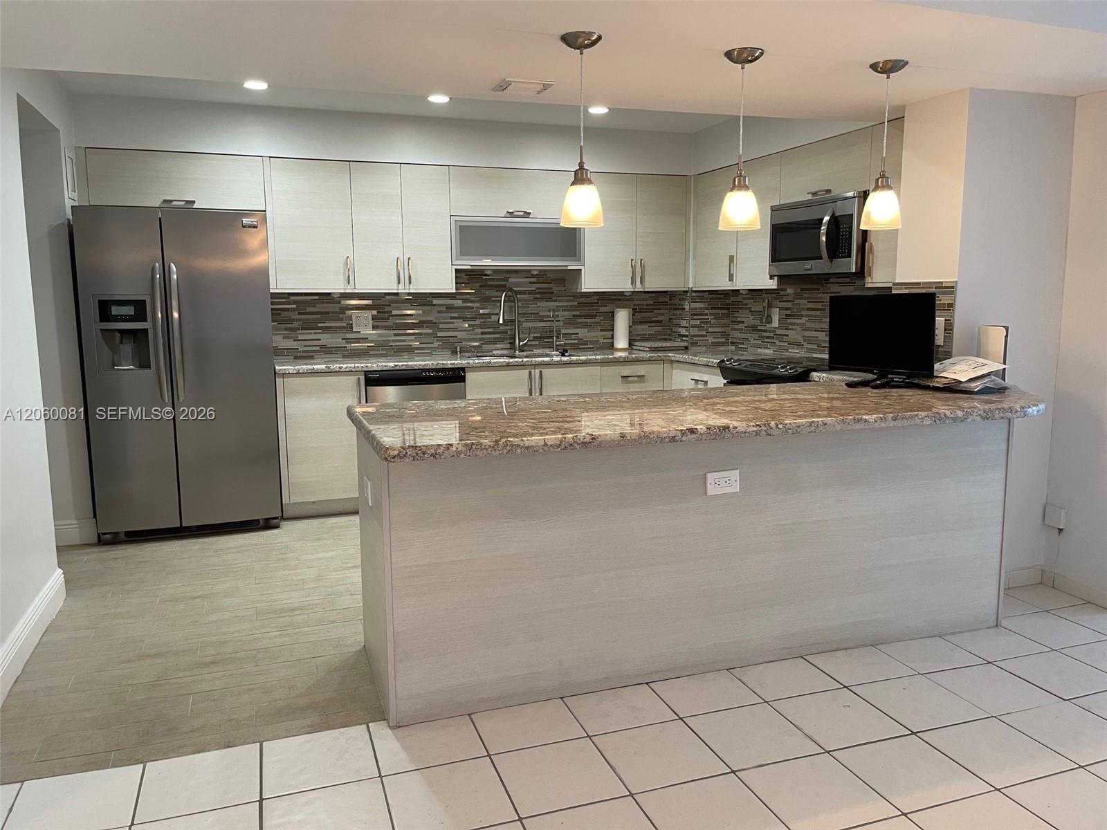 5825 Collins Ave # 7B, Miami Beach FL 33140