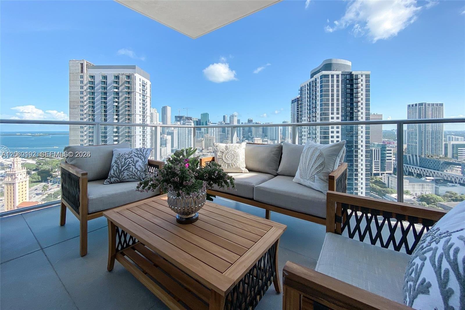 851 NE 1st Ave # 2911, Miami FL 33132