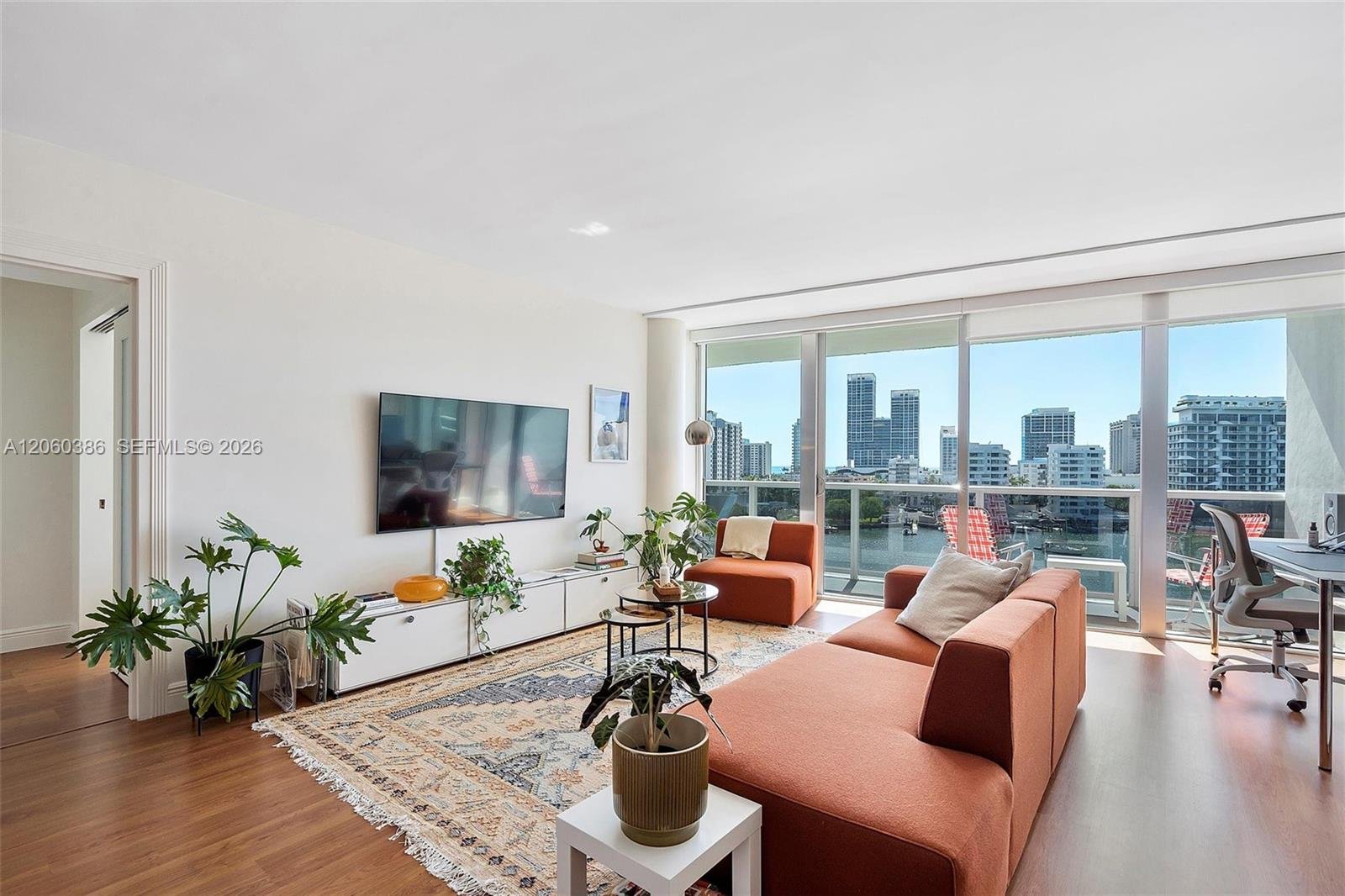 900 Bay Dr, Miami Beach FL 33141