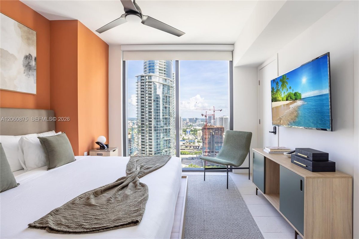 159 NE 6th St # 3413, Miami FL 33132