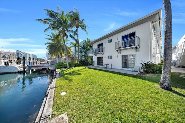 6905 Bay Dr # 16, Miami Beach FL 33141