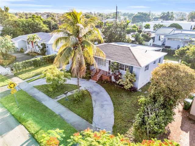 2025 SW 82nd Ct, Miami FL 33155