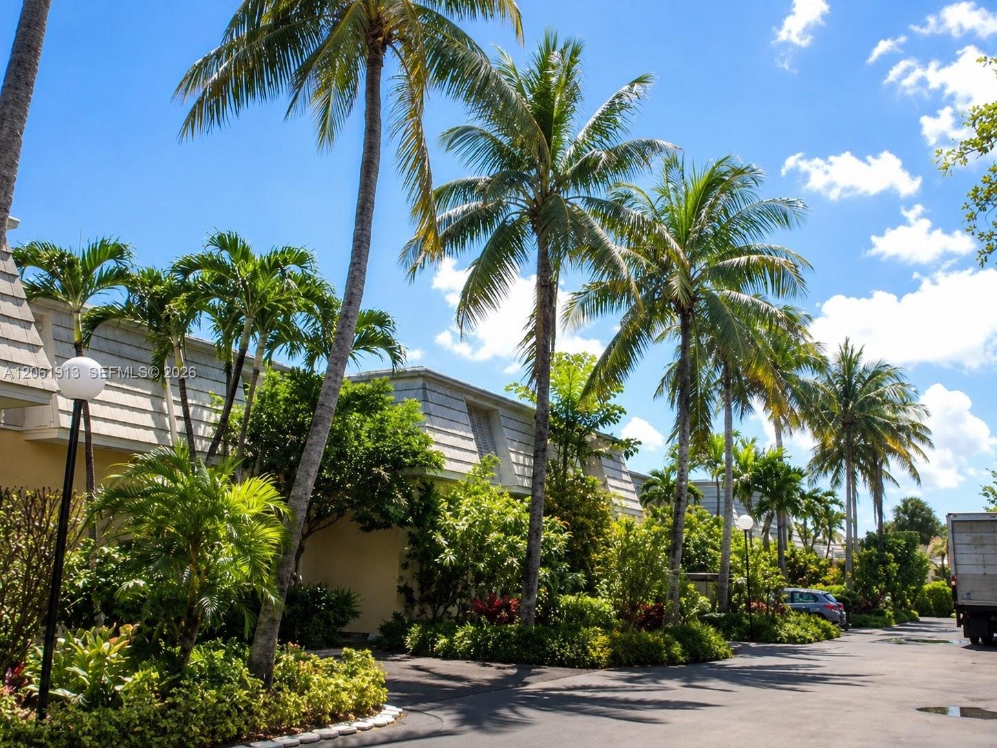 224 Sea View Dr # 104, Key Biscayne FL 33149