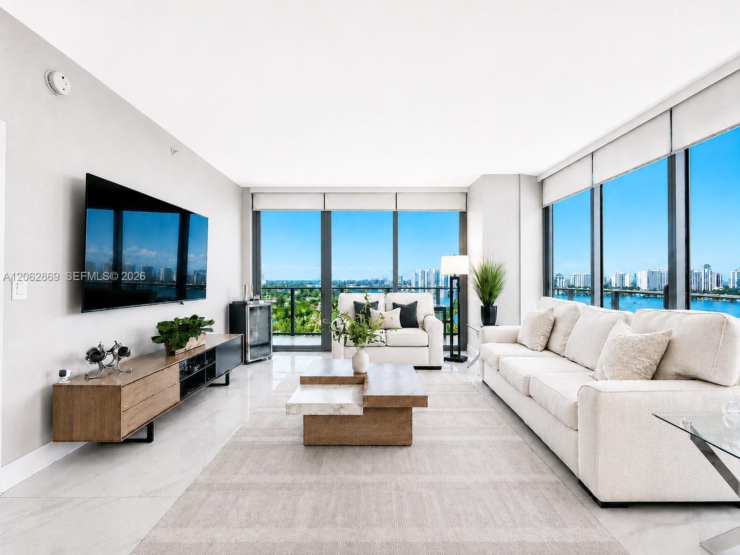 16385 Biscayne Blvd # 2007, North Miami Beach FL 33160