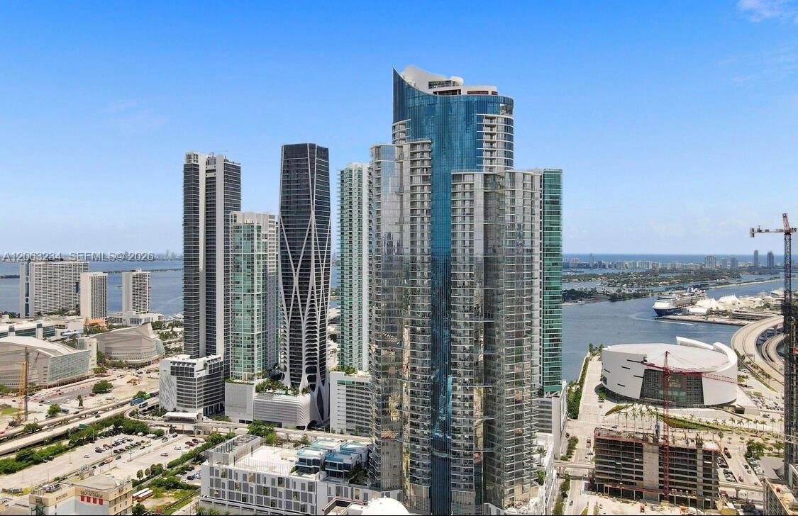 851 NE 1st Ave # 3510, Miami FL 33132