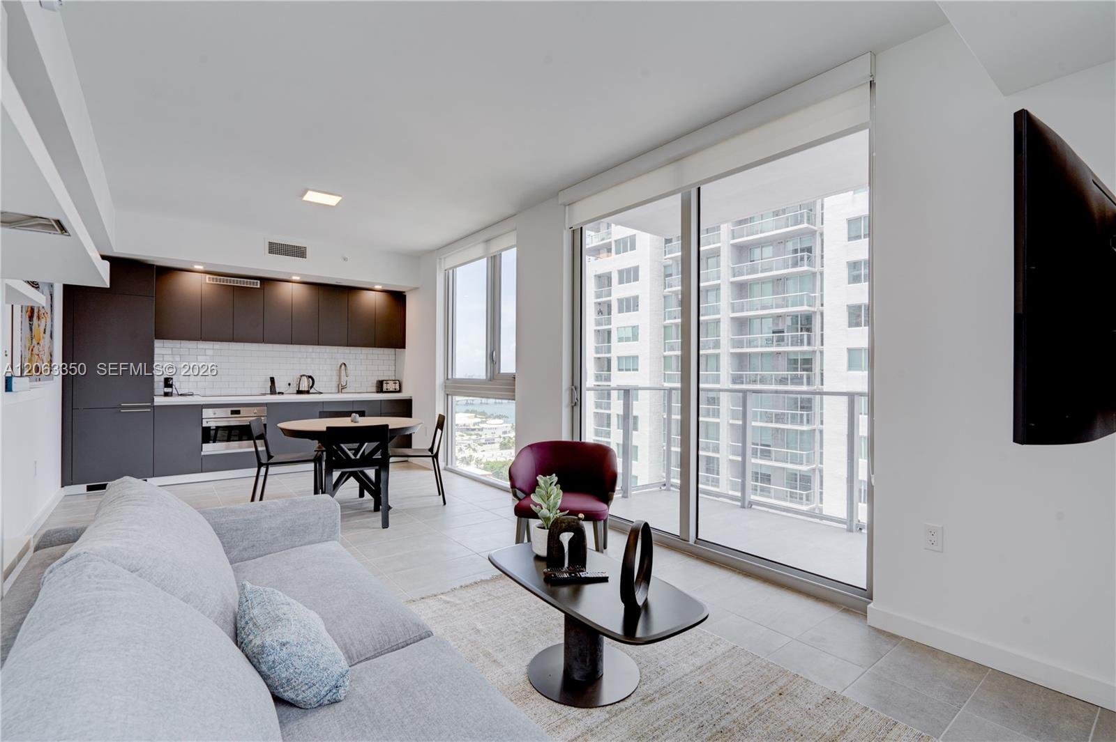 227 NE 2nd St # 2500, Miami FL 33132