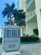218 SE 14th St # 2004, Miami FL 33131
