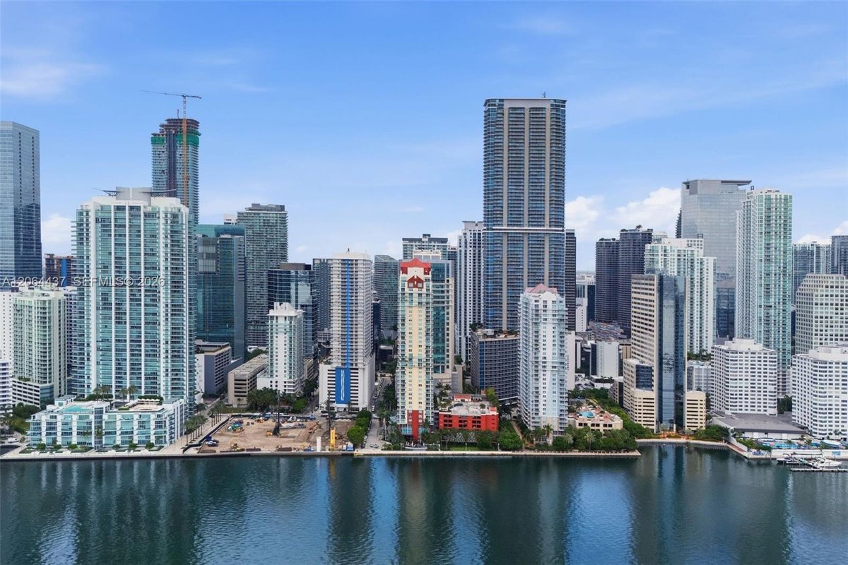 1155 Brickell Bay Dr, Miami FL 33131