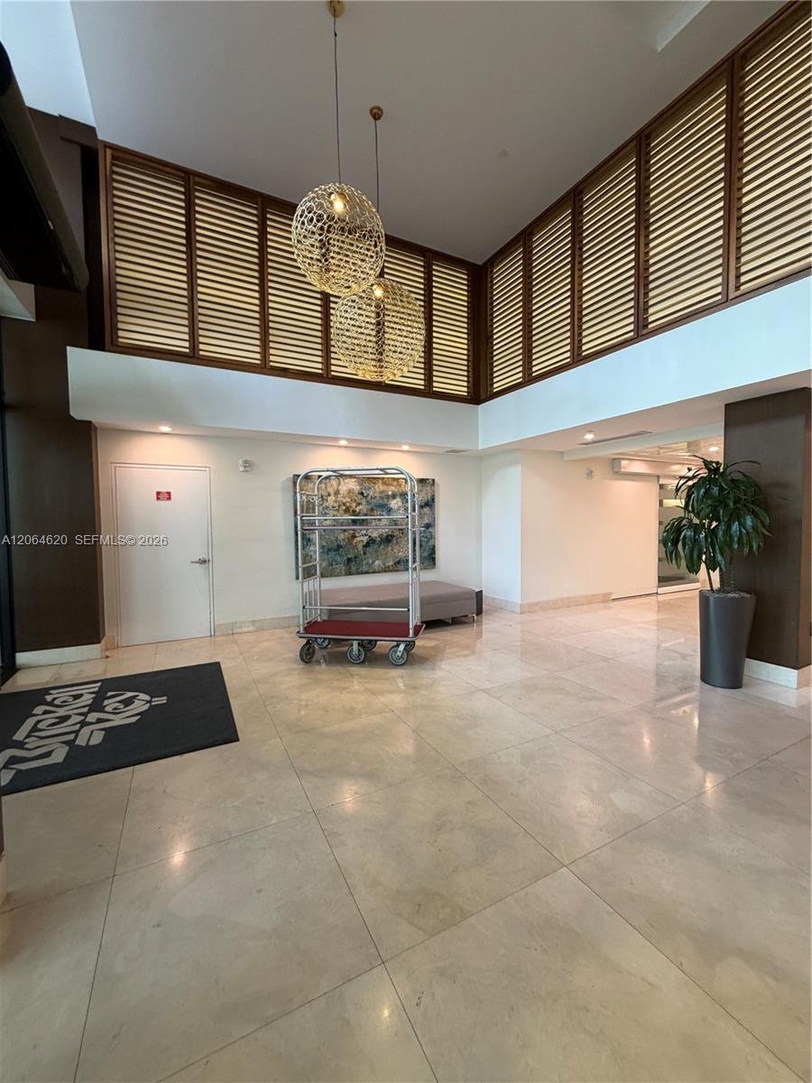 540 BRICKELL KEY DR # 617, Miami FL 33131