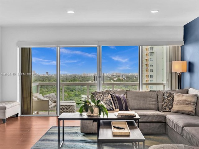 2451 S Brickell Ave # 20M, Miami FL 33129
