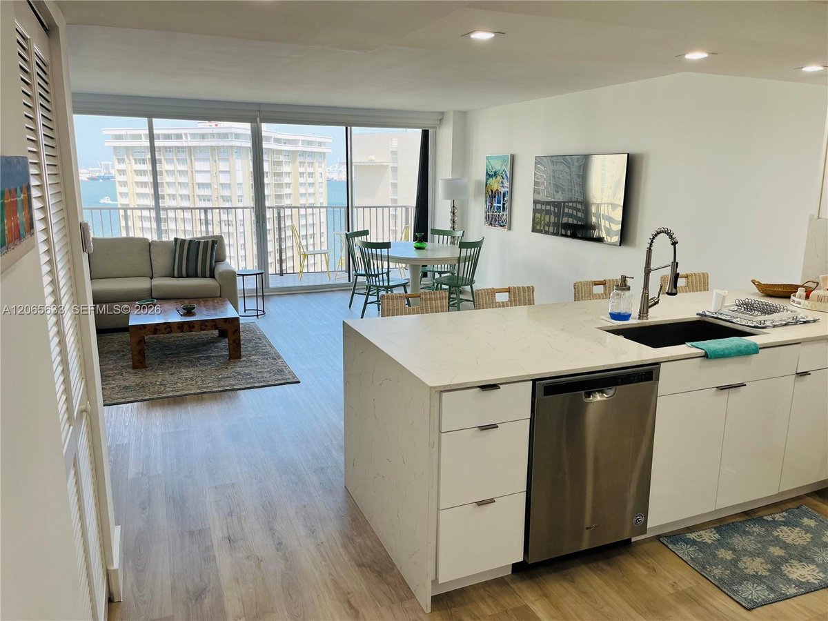 1450 Brickell Bay Dr # 1414, Miami FL 33131