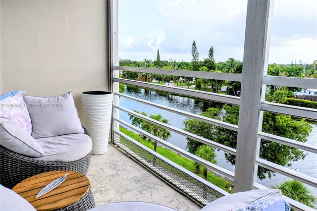 16850 S Glades Dr # 5C, North Miami Beach FL 33162