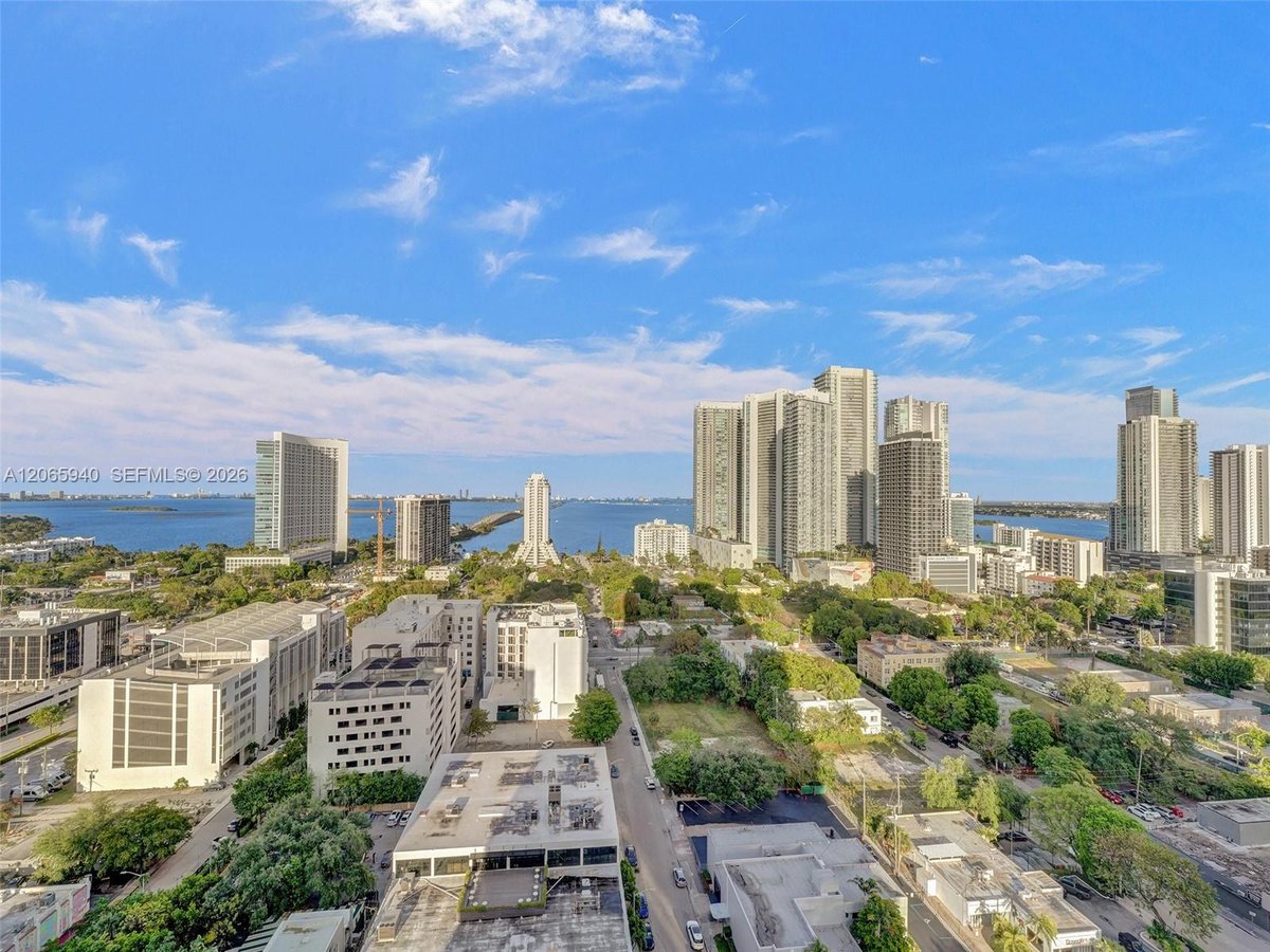 121 NE 34th St # 2106A, Miami FL 33137