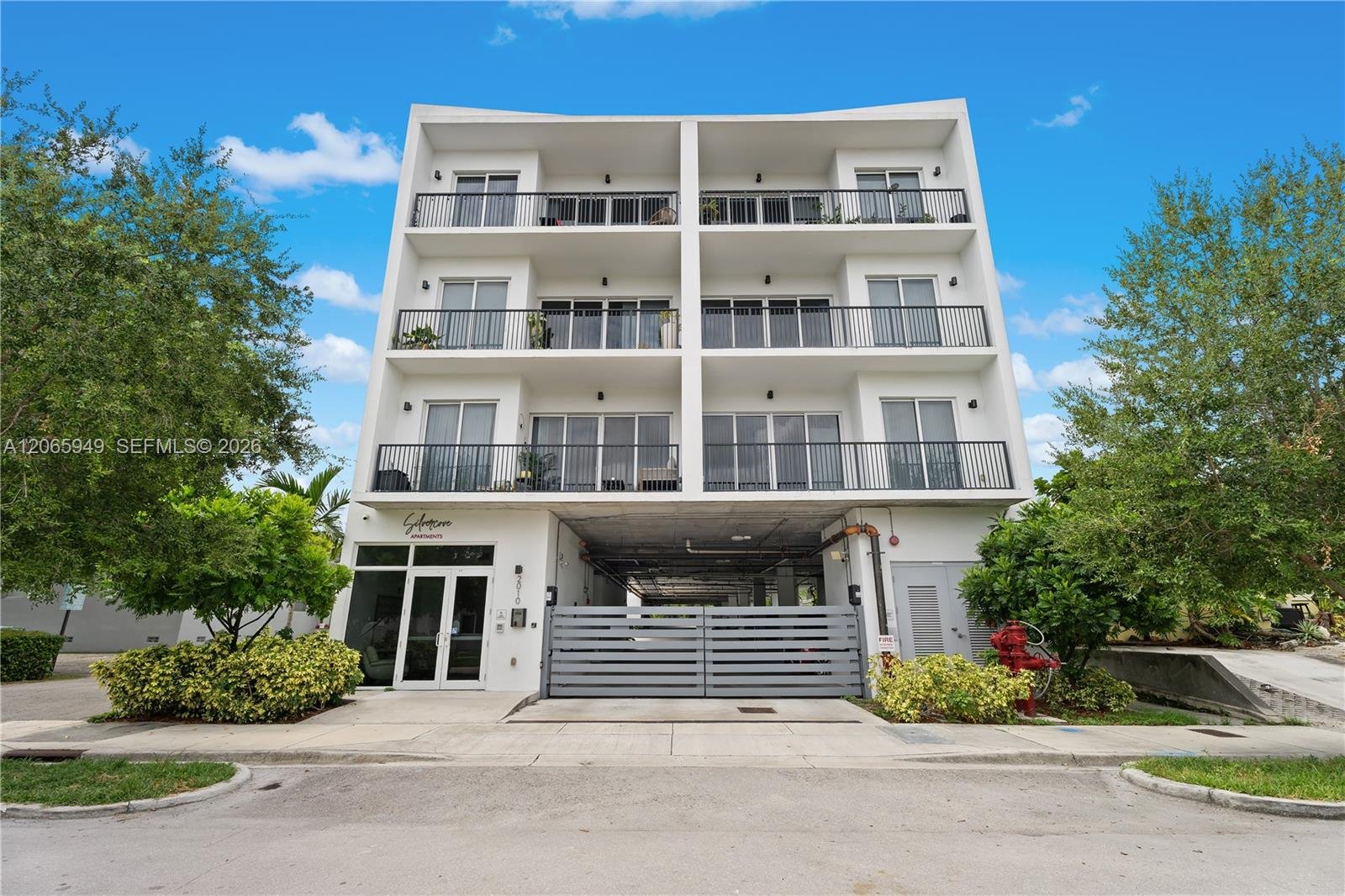 2010 SW 25th Ter # 203, Miami FL 33133