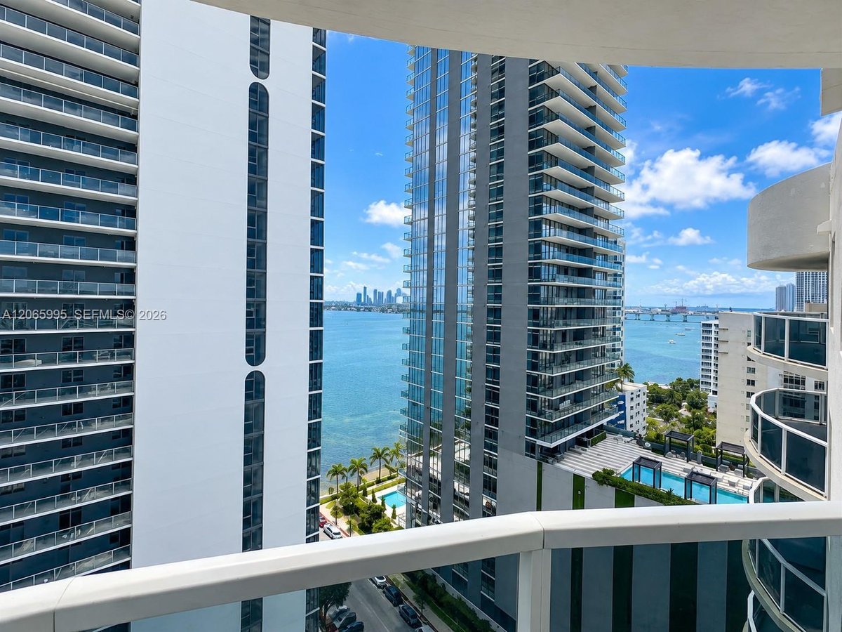 601 NE 23rd St, Miami FL 33137