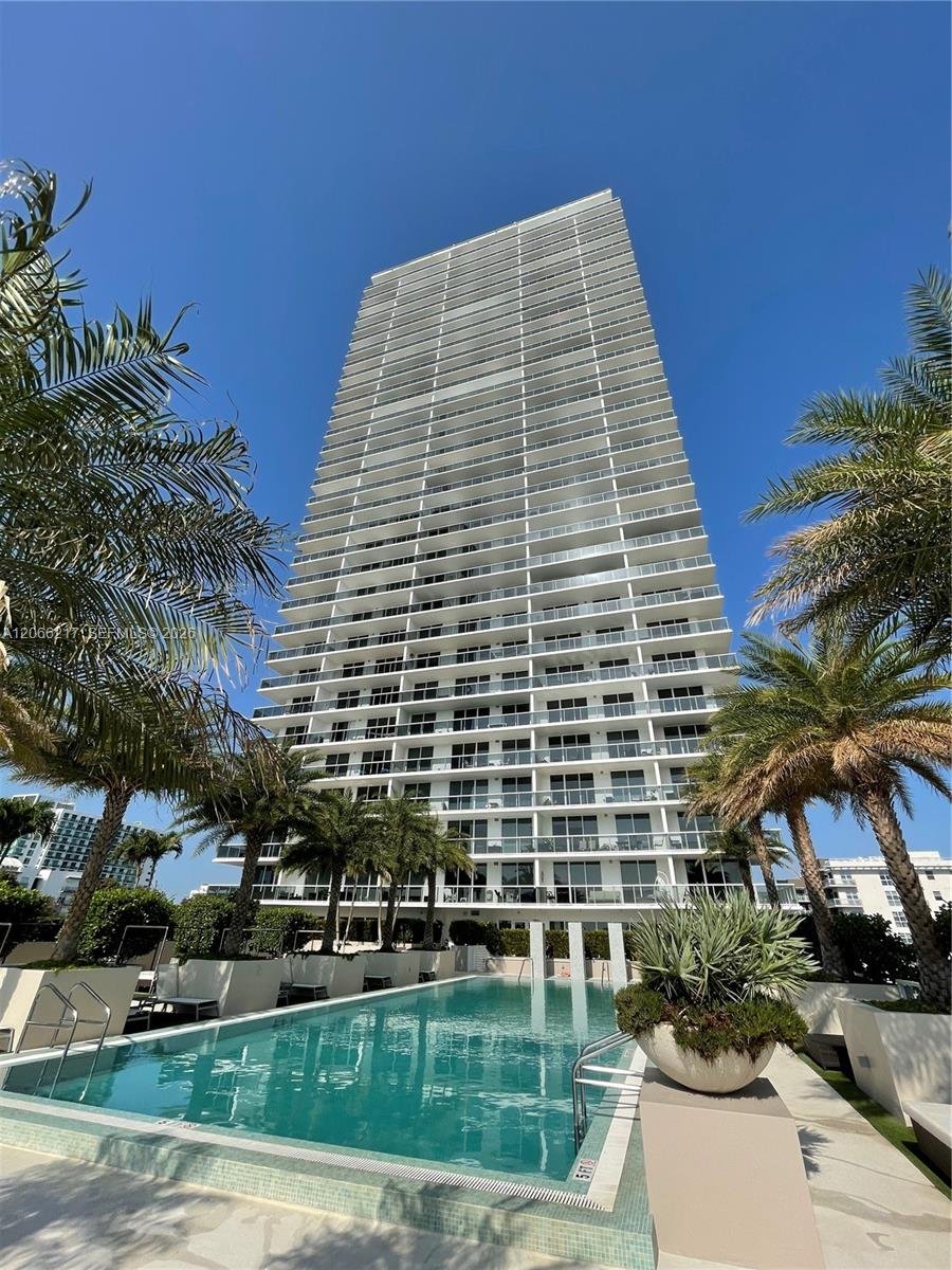 600 NE 27th St # 1205, Miami FL 33137