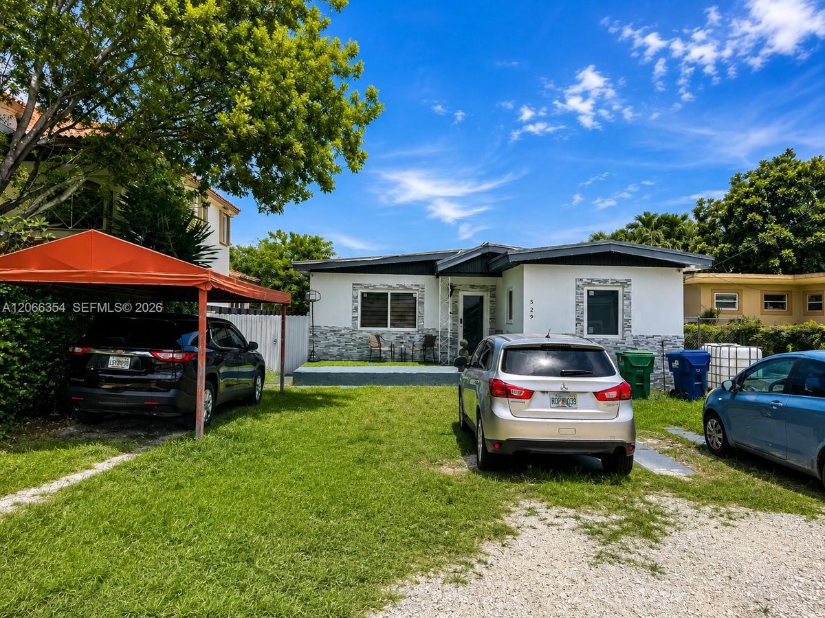529 SW 79th Ave, Miami FL 33144