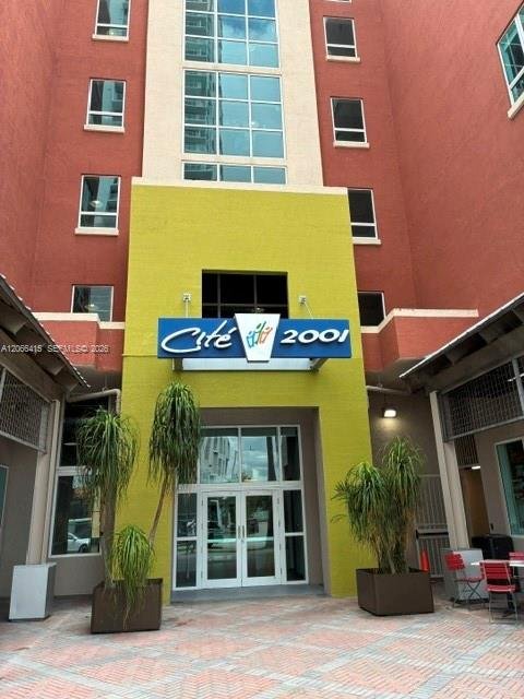 2001 Biscayne Blvd # 3209, Miami FL 33137