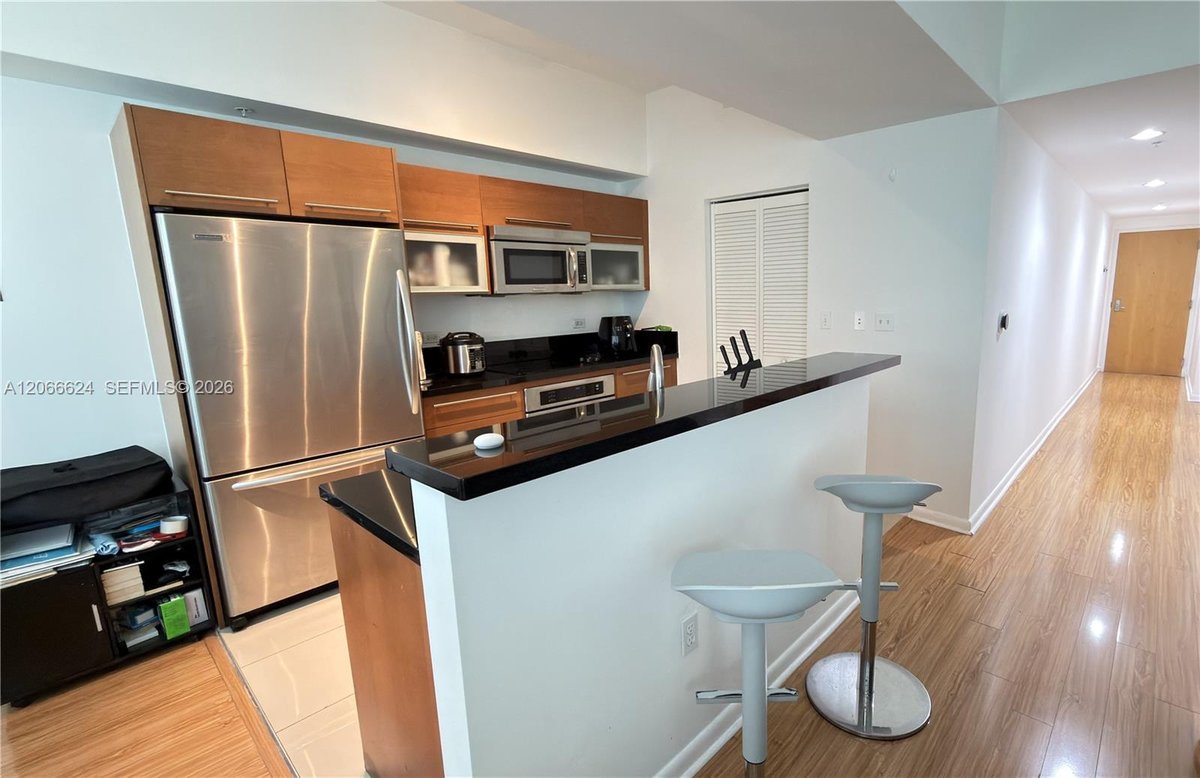244 Biscayne Blvd # 808, Miami FL 33132