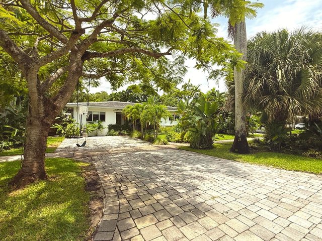 67 NW 97 th Street, Miami Shores FL 33150