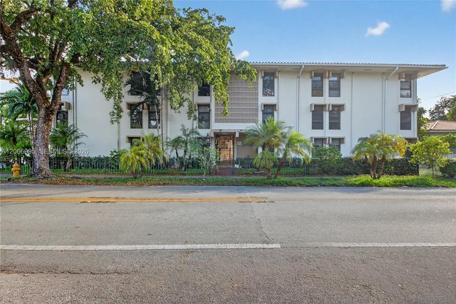 1600 S Le Jeune Rd # 10, Coral Gables FL 33134