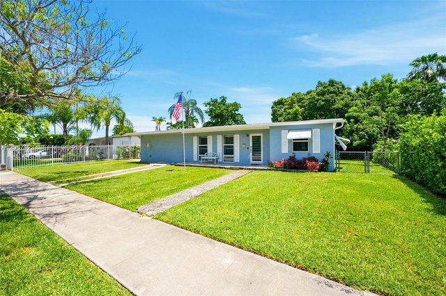 5525 SW 112th Ave, Miami FL 33165