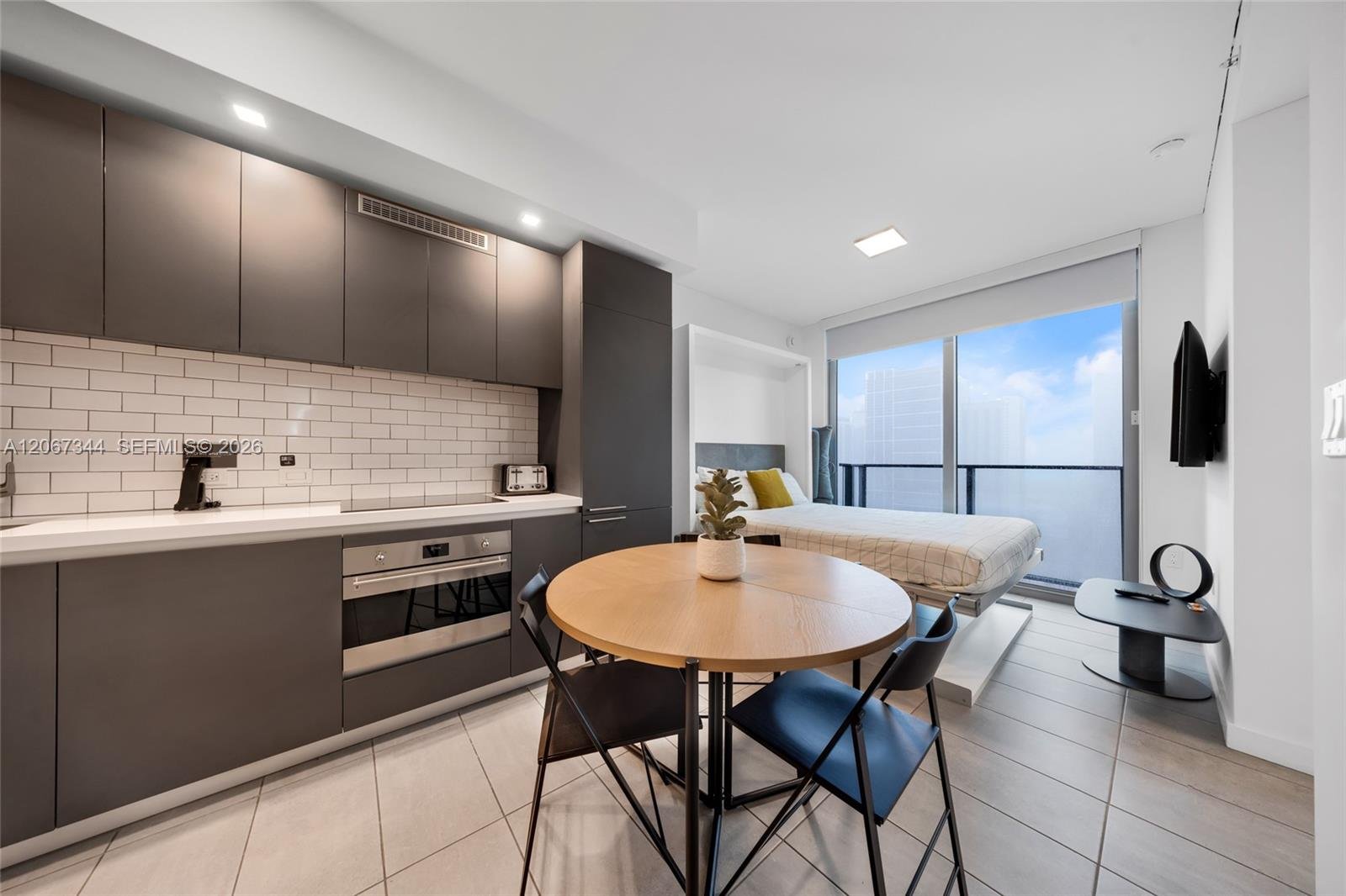 227 NE 2nd St # 3107, Miami FL 33132