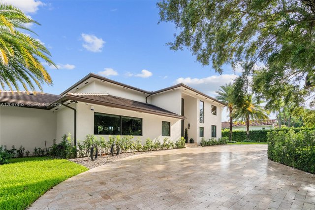 5720 SW 128th St, Pinecrest FL 33156