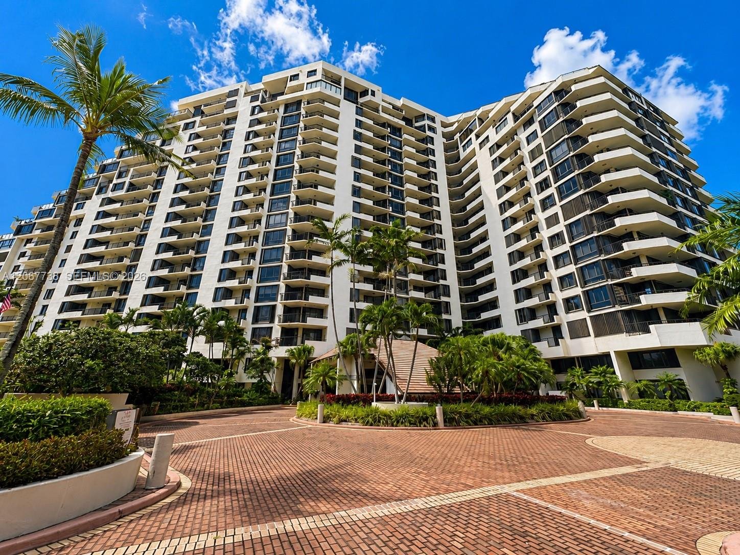 520 Brickell Key Dr # A1710, Miami FL 33131