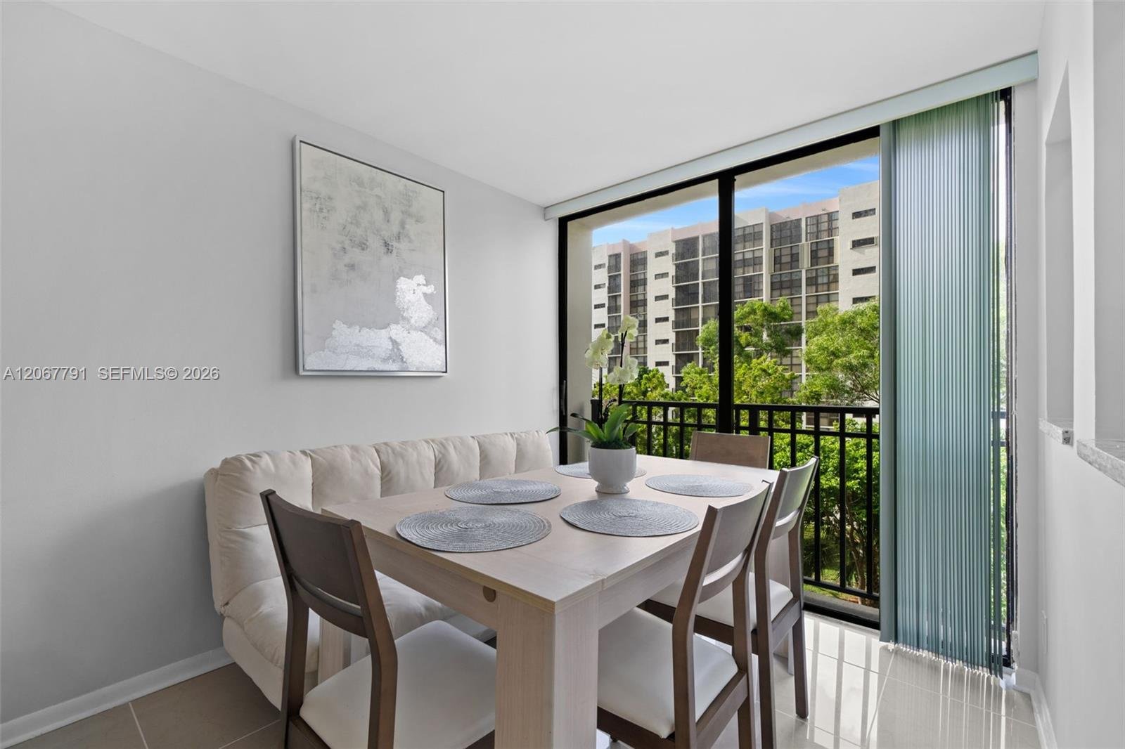 17021 N Bay Rd # 425, Sunny Isles Beach FL 33160